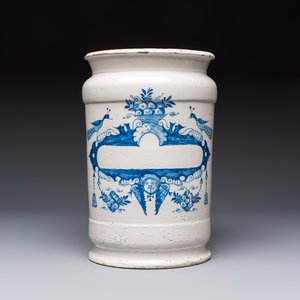 Five blue and white Dutch Delft albarello-type apothecary jars, 18th C. — photo 14