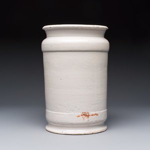 Five blue and white Dutch Delft albarello-type apothecary jars, 18th C. — photo 16
