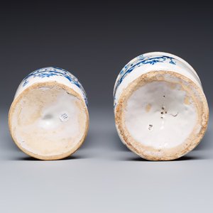 Five blue and white Dutch Delft and Brussels faience drug jars, 18th C. — photo 19