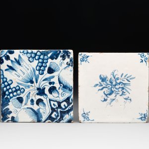 Five blue and white Dutch Delft tiles with floral design, 17th C. — 照片 4