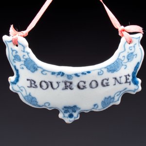 Five blue and white Dutch Delft 'Wine' labels, 18th C. — photo 2