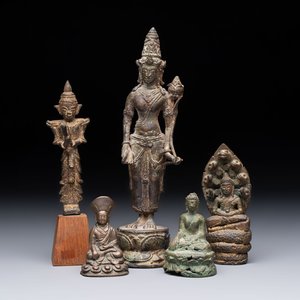 Five bronze figures of deities, Southeast Asia, 19th C. and earlier — 照片 1