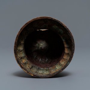 Five bronze votive Buddhist objects, Tibet and Nepal, 18/19th C. — 照片 12