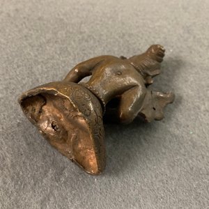 Five bronze votive Buddhist objects, Tibet and Nepal, 18/19th C. — 照片 35