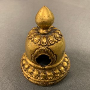 Five bronze votive Buddhist objects, Tibet and Nepal, 18/19th C. — 照片 49