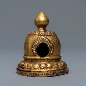 Five bronze votive Buddhist objects, Tibet and Nepal, 18/19th C. — 照片 8