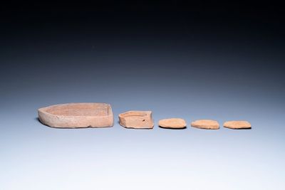 Five Burmese Buddhist votive pottery plaques, Pagan Period, 11/14th C. — 照片 3