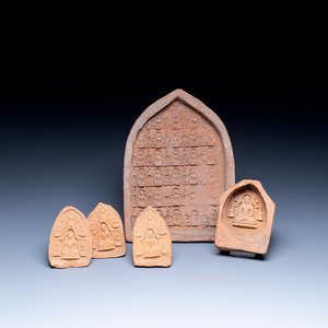 Five Burmese Buddhist votive pottery plaques, Pagan Period, 11/14th C. — 照片 1
