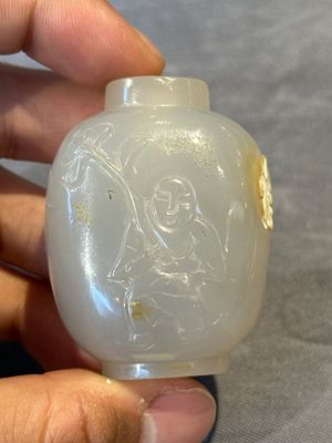 Five Chinese agate snuff bottles, 19/20th C. — foto 27