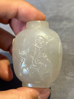 Five Chinese agate snuff bottles, 19/20th C. — foto 29