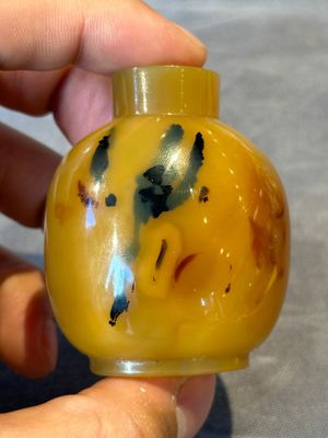 Five Chinese agate snuff bottles, 19/20th C. — foto 10