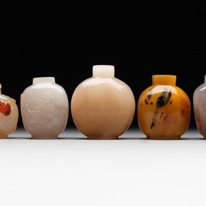 Five Chinese agate snuff bottles, 19/20th C. — foto 2