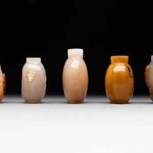 Five Chinese agate snuff bottles, 19/20th C. — foto 5