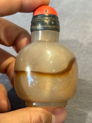 Five Chinese agate snuff bottles, 19/20th C. — foto 15