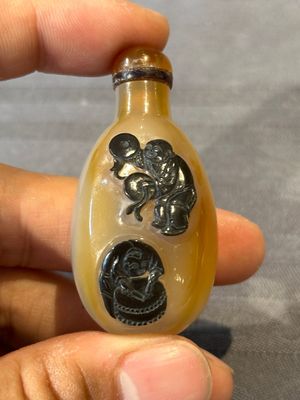 Five Chinese agate snuff bottles, 19/20th C. — foto 2