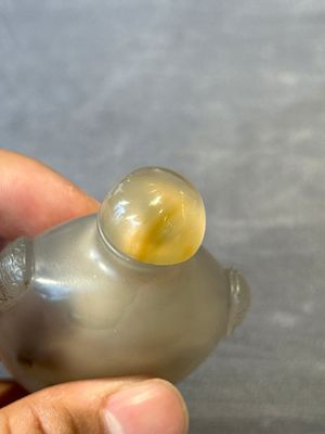 Five Chinese agate snuff bottles, 19/20th C. — foto 25