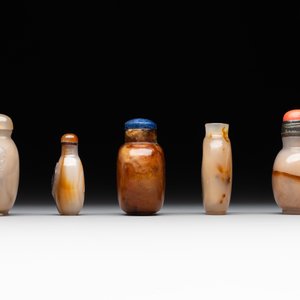 Five Chinese agate snuff bottles, 19/20th C. — foto 5