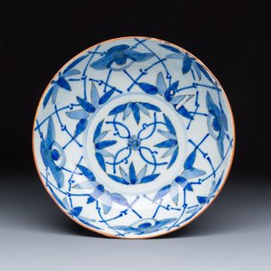 Five Chinese and Japanese blue and white wares and a cloisonné vase — foto 22