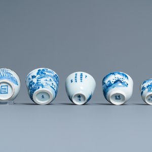 Five Chinese blue and white 'Bleu de Hue' cups for the Vietnamese market, 19th C. — 照片 6