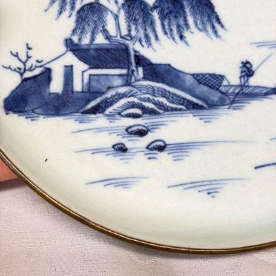Five Chinese blue and white 'Bleu de Hue' 'Riverscape' plates — photo 7