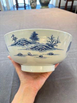 Five Chinese blue and white bowls, Kangxi and later — 照片 1