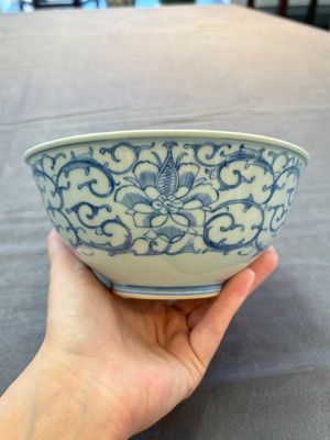 Five Chinese blue and white bowls, Kangxi and later — 照片 12