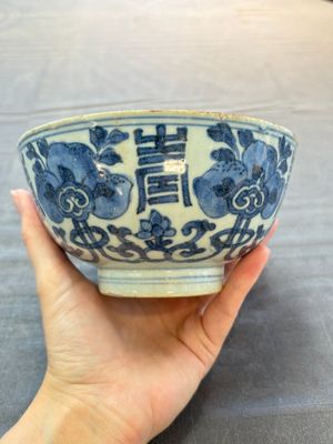 Five Chinese blue and white bowls, Kangxi and later — 照片 15
