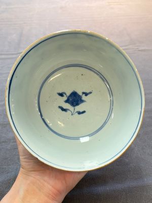 Five Chinese blue and white bowls, Kangxi and later — 照片 28