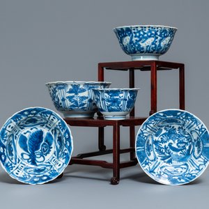 Five Chinese blue and white bowls, Wanli — photo 1