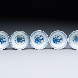 Five Chinese blue and white cups and saucers, Kangxi mark, 19th C. — 照片 10