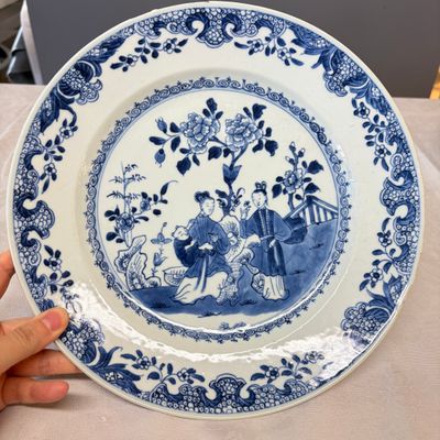 Five Chinese blue and white dishes with ladies in a garden — photo 1