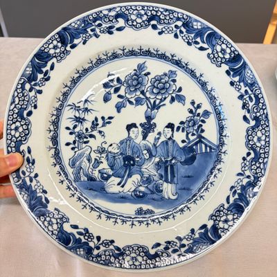 Five Chinese blue and white dishes with ladies in a garden — photo 2