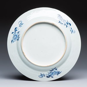 Five Chinese blue and white dishes with ladies in a garden — photo 9