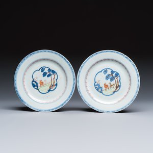 Five Chinese blue and white, gilt- and iron-red-decorated 'Deer' plates — photo 4