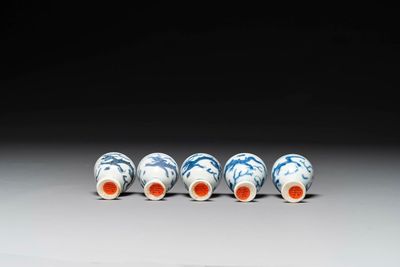 Five Chinese blue and white 'Hatcher cargo' stem cups with dragons, Transitional period — photo 5