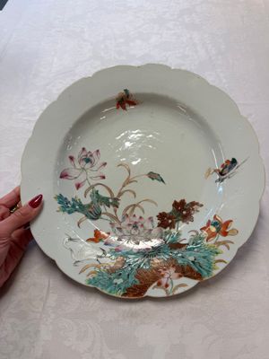 Five Chinese blue and white, Imari-style and famille rose wares, 18th C. — photo 2