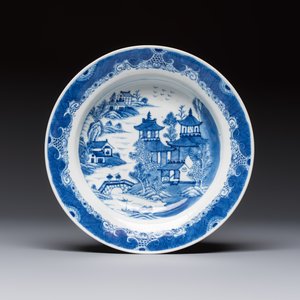 Five Chinese blue and white, Imari-style and famille rose wares, 18th C. — photo 6