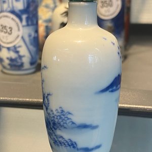 Five Chinese blue and white, iron- and copper-red snuff bottles, 19th C. — photo 37