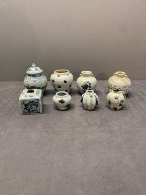 Five Chinese blue and white jarlets and three russet-splashed Longquan celadon jarlets, Yuan/Ming — photo 1