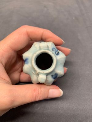 Five Chinese blue and white jarlets and three russet-splashed Longquan celadon jarlets, Yuan/Ming — photo 18