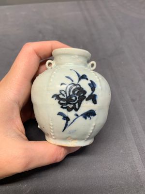 Five Chinese blue and white jarlets and three russet-splashed Longquan celadon jarlets, Yuan/Ming — photo 26