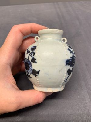 Five Chinese blue and white jarlets and three russet-splashed Longquan celadon jarlets, Yuan/Ming — photo 28