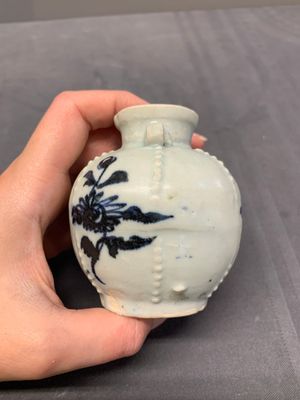 Five Chinese blue and white jarlets and three russet-splashed Longquan celadon jarlets, Yuan/Ming — photo 29