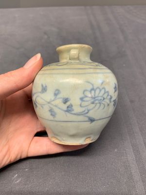 Five Chinese blue and white jarlets and three russet-splashed Longquan celadon jarlets, Yuan/Ming — photo 41