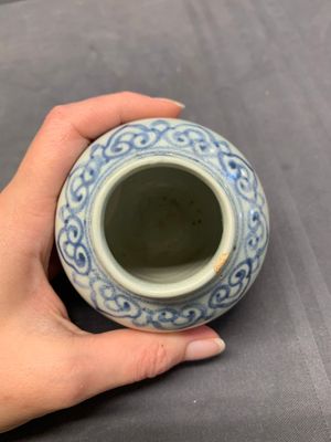 Five Chinese blue and white jarlets and three russet-splashed Longquan celadon jarlets, Yuan/Ming — photo 50