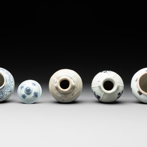 Five Chinese blue and white jarlets and three russet-splashed Longquan celadon jarlets, Yuan/Ming — photo 4