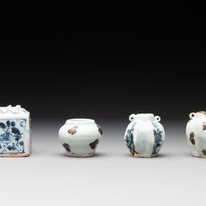 Five Chinese blue and white jarlets and three russet-splashed Longquan celadon jarlets, Yuan/Ming — photo 6