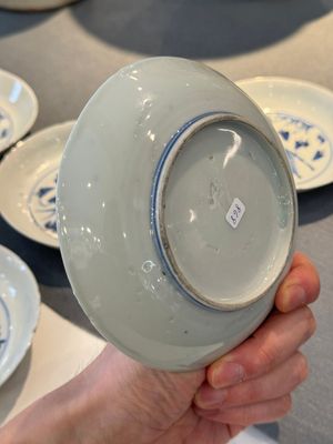 Five Chinese blue and white ko-sometsuke ‘prawn’ plates for the Japanese market, Tianqi — 照片 4