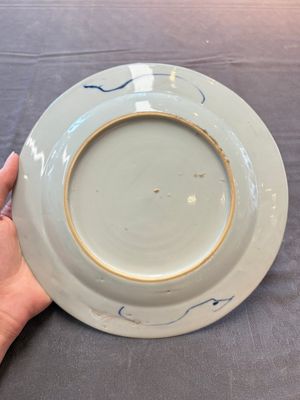 Five Chinese blue and white 'kraak' and 'kraak'-style plates, a saucer and a bowl, Ming/Qing — photo 4