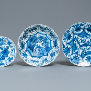 Five Chinese blue and white kraak porcelain dishes with deer and grasshoppers, Wanli — photo 2